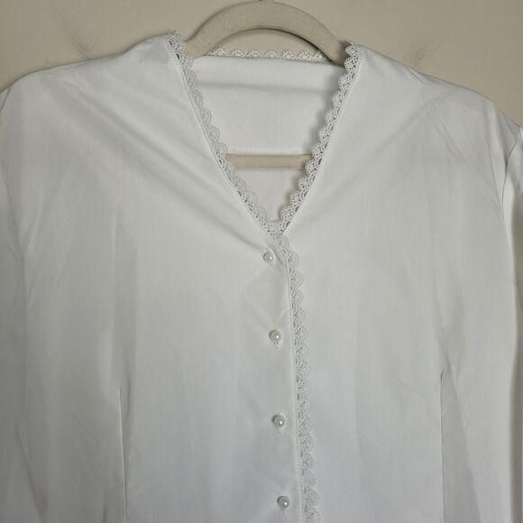 White Collarless Blouse Lace Pearl Button English Countryside Pioneer Victorian - Picture 5 of 7